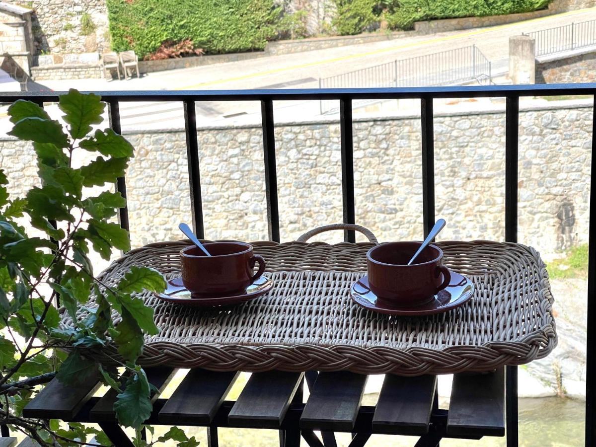 Apartamento Colgante Al Rio Con Vistas Al Puente Camprodon Buitenkant foto